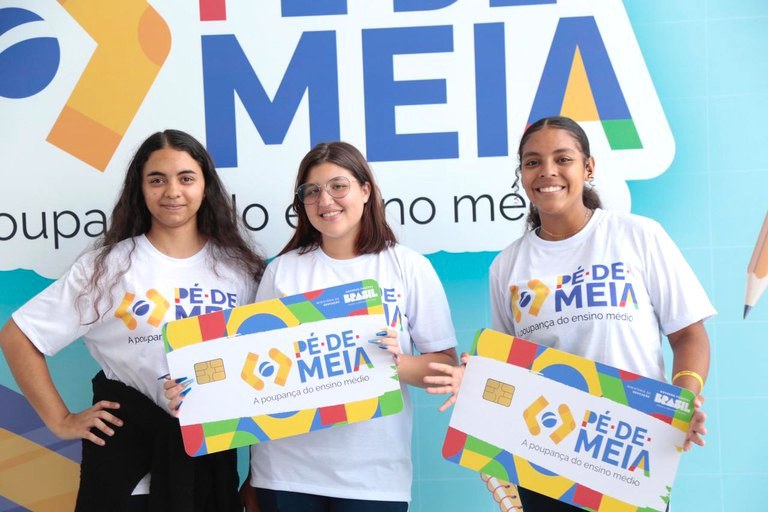 Estudantes do Pé-de-Meia