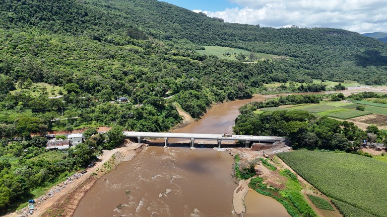 Ponte sobre o Rio Caí, no Rio Grande do Sul