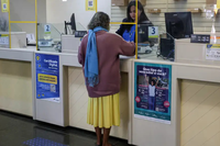 Correios atendem mais de 900 mil aposentados e pensionistas do INSS