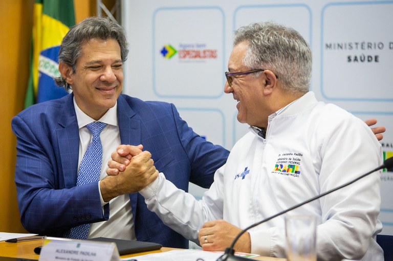 Governo anuncia troca de dívidas da rede privada por atendimento especializado a pacientes do SUS