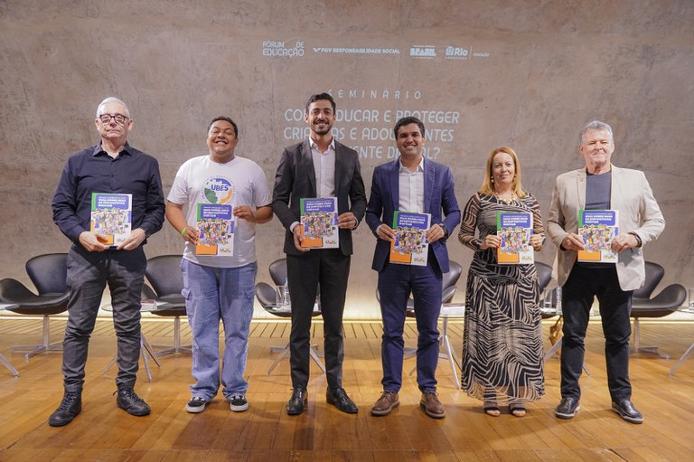 Seminário promovido pela Secom discute como educar e proteger crianças e adolescentes em ambientes digitais