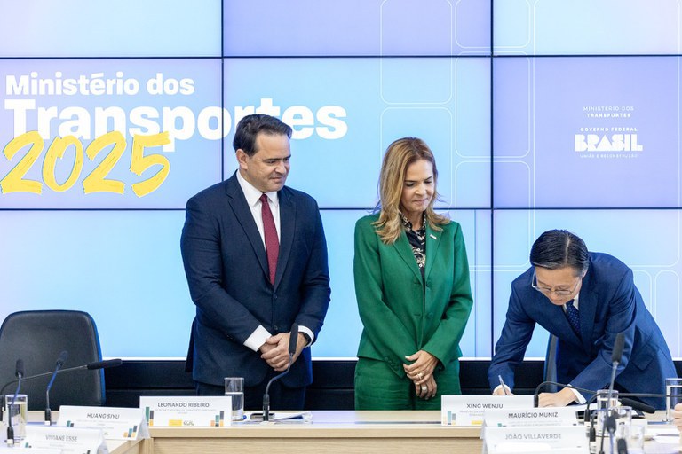 Brasil e China - parceria estratégica para integração ferroviária continental.jpeg