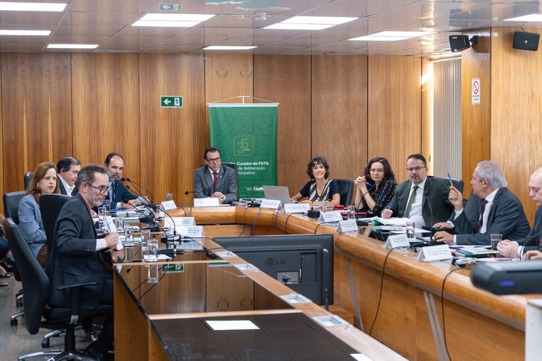 Conselho Curador do FGTS aprova distribuição de R$ 12,9 bilhões para trabalhadores