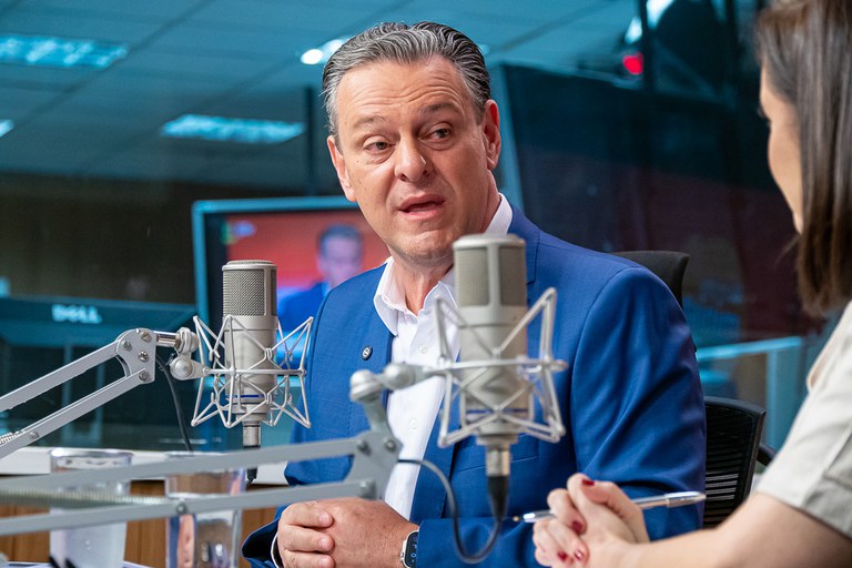 Fávaro no Bom Dia 1.jpg