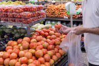 Custo da cesta básica diminui em 24 das 27 capitais do país em agosto