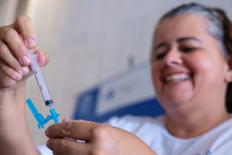 Entenda como vai funcionar a primeira vacina contra a dengue com produção 100% nacional