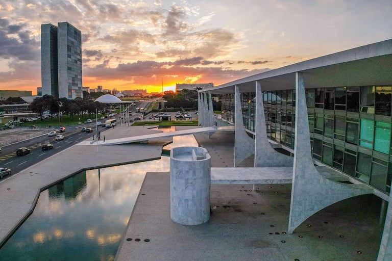 Congresso conclui votações e aprova a criação do Comitê Gestor do Imposto sobre Bens e Serviços