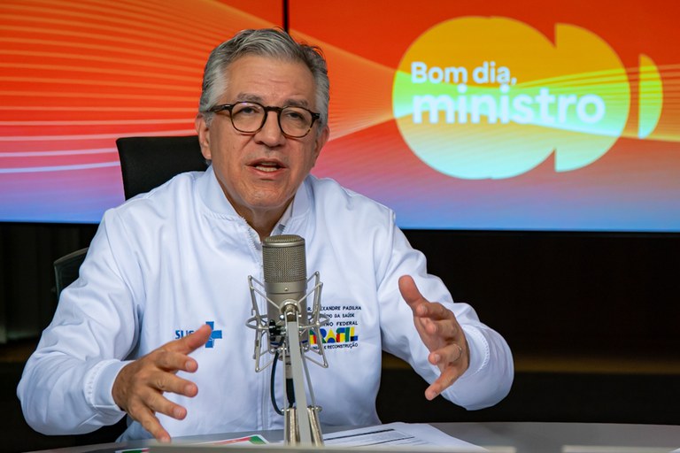 Padilha celebra melhora em indicadores vacinais: vencendo a batalha contra fake news