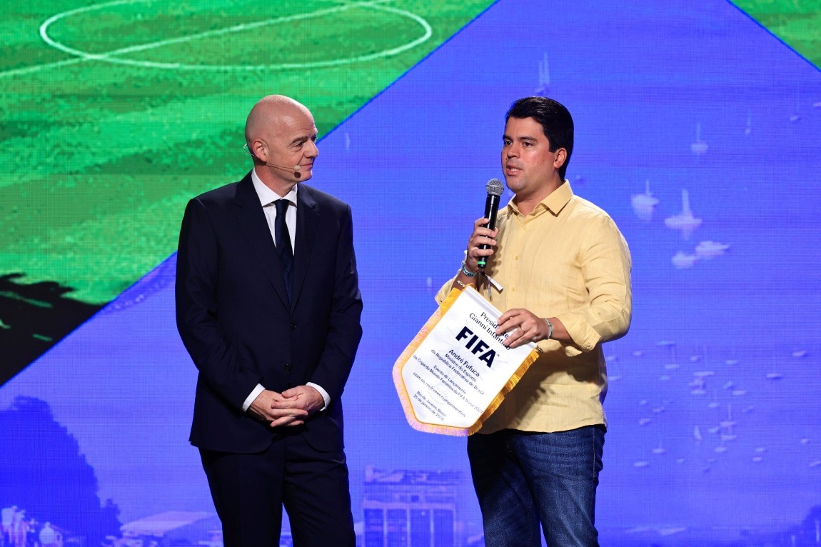 Gianni Infantino e ministro André Fufuca (Esporte)
