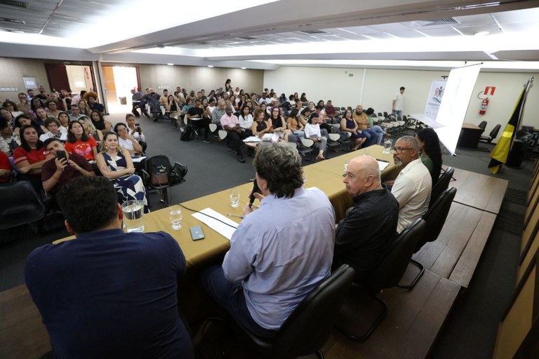Caravana do Governo do Brasil com sociedade reúne gestores e movimento sociais para planejar reparação de atingidos em 11 municípios