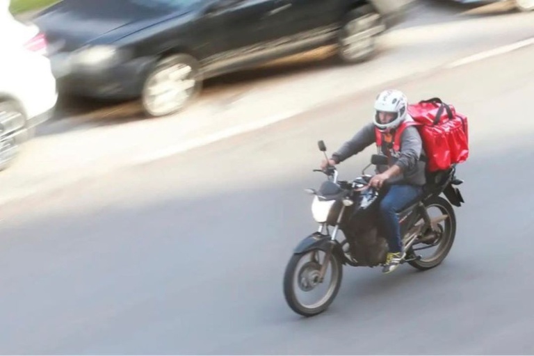 Trabalhador por aplicativo