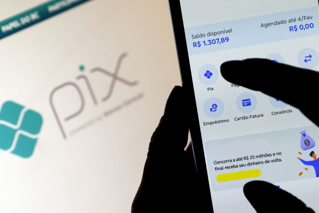 O IPCA, nos últimos doze meses, ficou em 3,81%, abaixo dos 4,44% dos 12 meses imediatamente anteriores. A inflação permaneceu abaixo do limite de tolerância da meta do governo e indicado pelo Banco Central