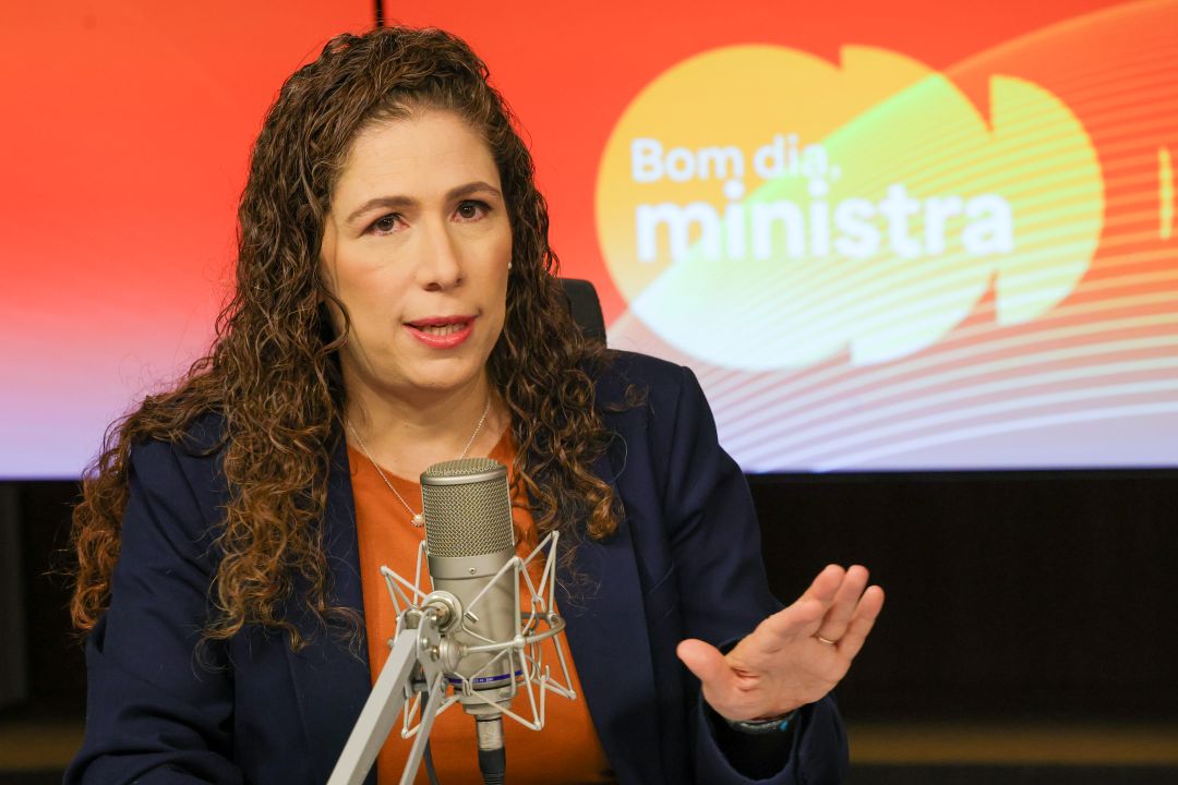 Ministra da Gestão e da Inovação participou do "Bom Dia, Ministra" e abordou a modernização do Estado, uso de IA e cronograma de nomeações para os aprovados no Concurso Nacional Unificado