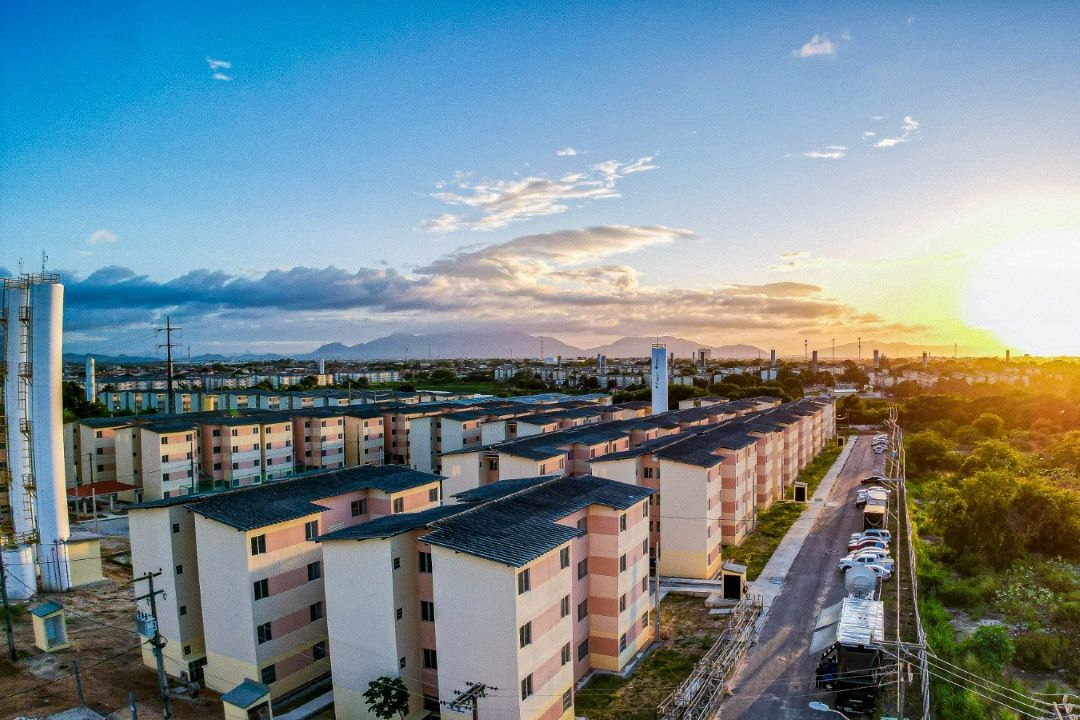Ampliação do programa habitacional tirou do limbo milhares de brasileiros que ganhavam muito para receber ajuda do governo, mas pouco para conseguir juros acessíveis no mercado