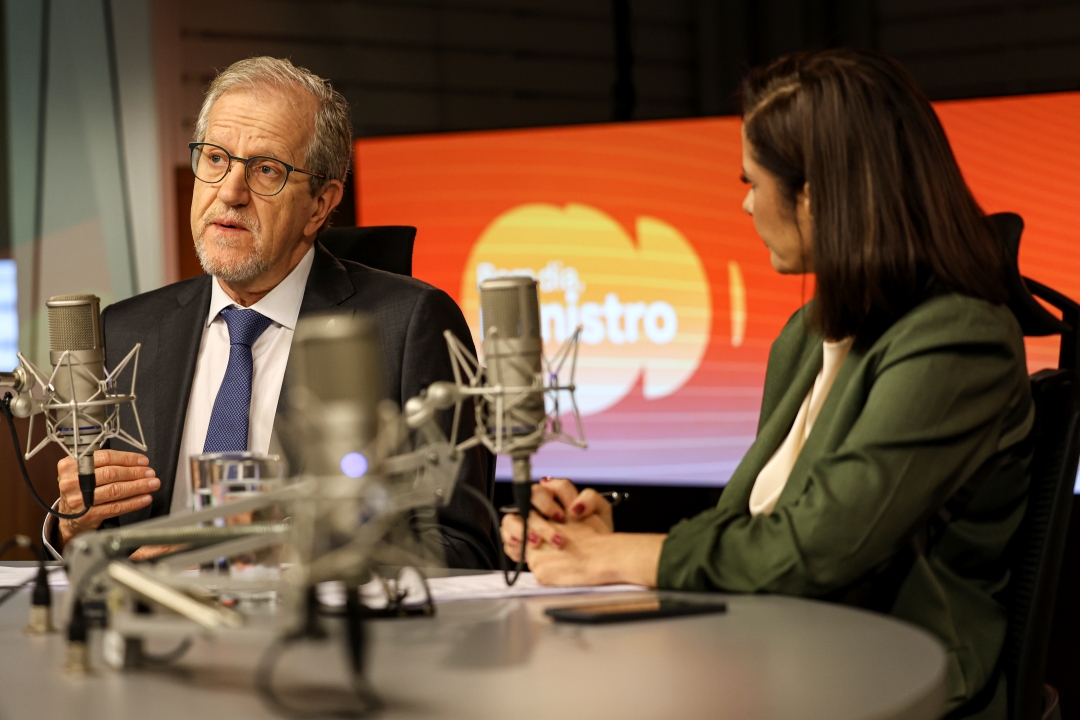 Titular do Meio Ambiente e Mudança do Clima concedeu entrevista ao programa “Bom Dia, Ministro” e detalhou as ações em andamento para monitorar e combater o fenômeno natural, principalmente em áreas com risco de incêndios