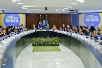 Em reunião ministerial, Lula defende soberania do Brasil e sequência de diálogo com os EUA