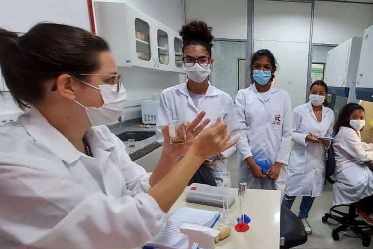 Programa Futuras Cientistas - Cetene