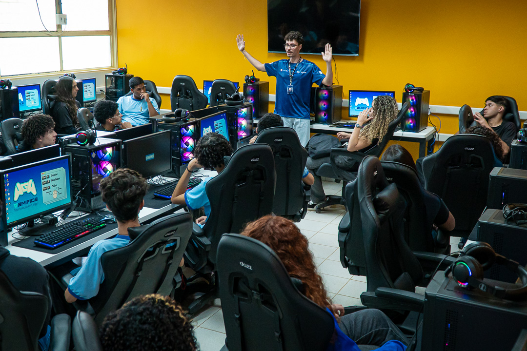 Sala de informática de unidade escolar