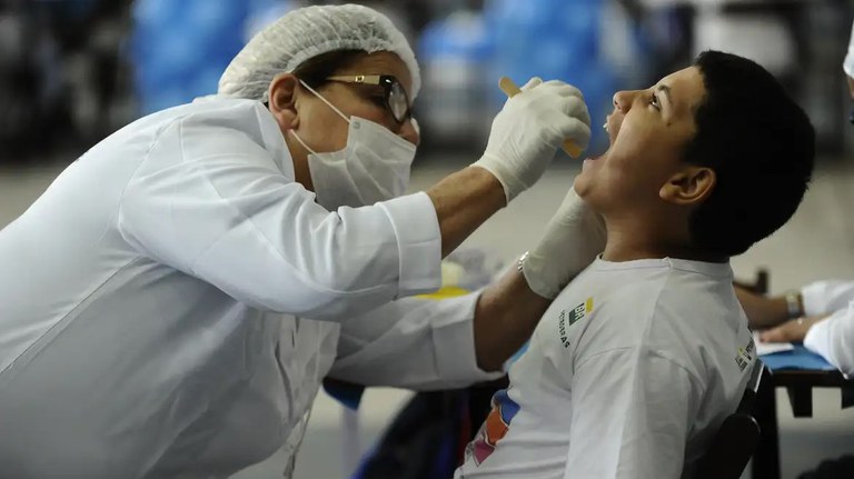 TikTok atende a pedido da AGU e remove vídeos sobre 'odontologia biológica'