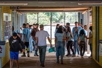 Após dois anos de Pé-de-Meia, abandono escolar no ES cai 40%