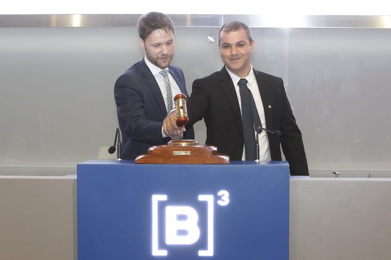 Primeiro leilão exclusivo para serviços de resíduos sólidos urbanos no país garante investimentos de R$ 1,1 bilhão em oito cidades mineiras