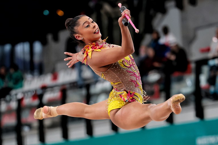 Mundial de ginástica rítmica: onde assistir, brasileiras, favoritas e  programação - Surto Olímpico