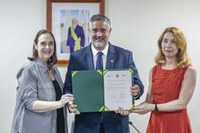 SECOM e UNESCO lançam editais para contratação de consultorias em comunicação popular e periférica em 15 estados