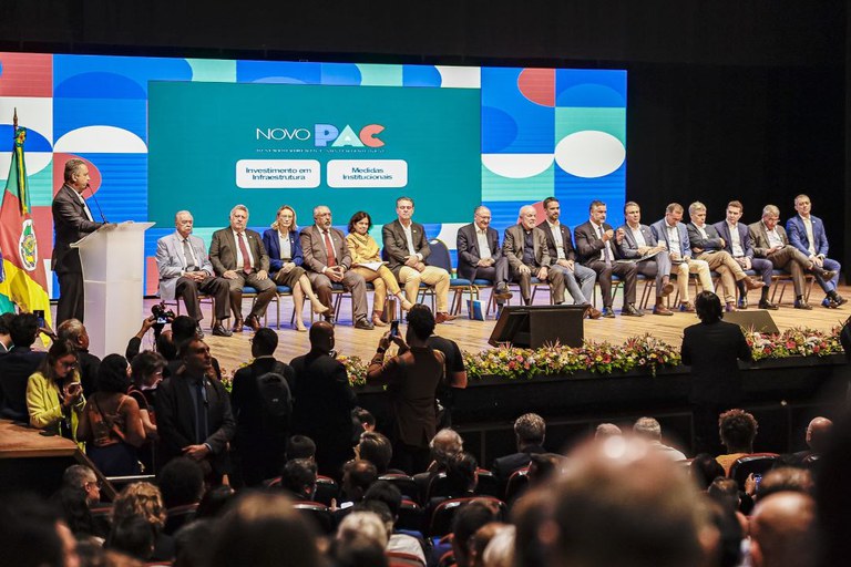 Comitiva ministerial.jpg