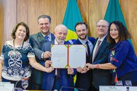 Presidente Lula anuncia R$ 15 bilhões em linhas de crédito para empresas do Rio Grande do Sul