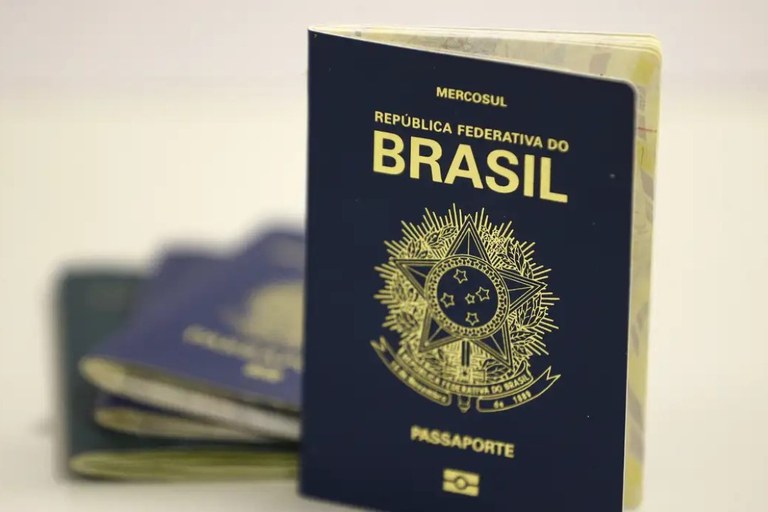 passaporte-brasileiro_mcamgo_abr_140220221818-3.jpg