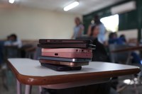 Publicadas diretrizes que detalham possibilidades e restrições de uso de celulares e meios digitais em sala de aula
