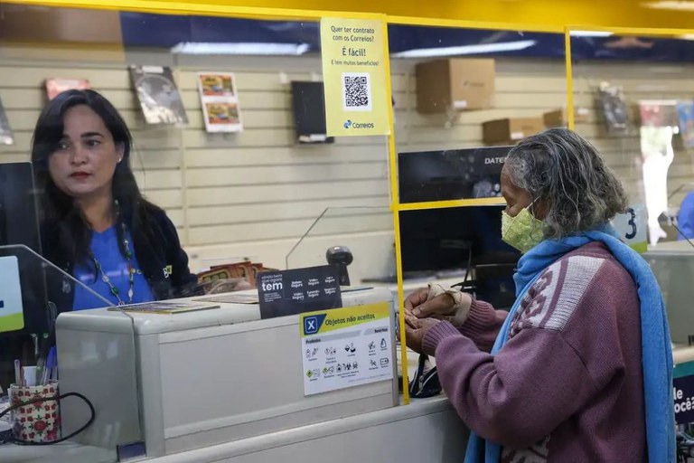 Correios já atenderam mais de 100 mil aposentados e pensionistas sobre descontos associativos indevidos
