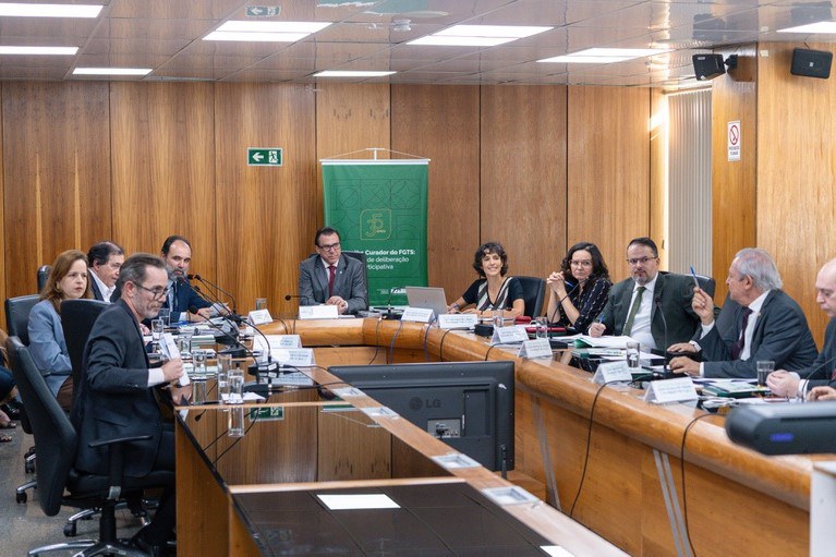 Conselho Curador do FGTS aprova distribuição de R$ 12,9 bilhões para trabalhadores