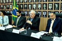 Governo do Brasil cria comitê para discutir casos de intoxicação por metanol e fortalecer cooperação com setor de bebidas