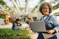 Governo do Brasil lança na COP30 plataforma digital que oferece crédito verde com juros reduzidos para pequenos negócios