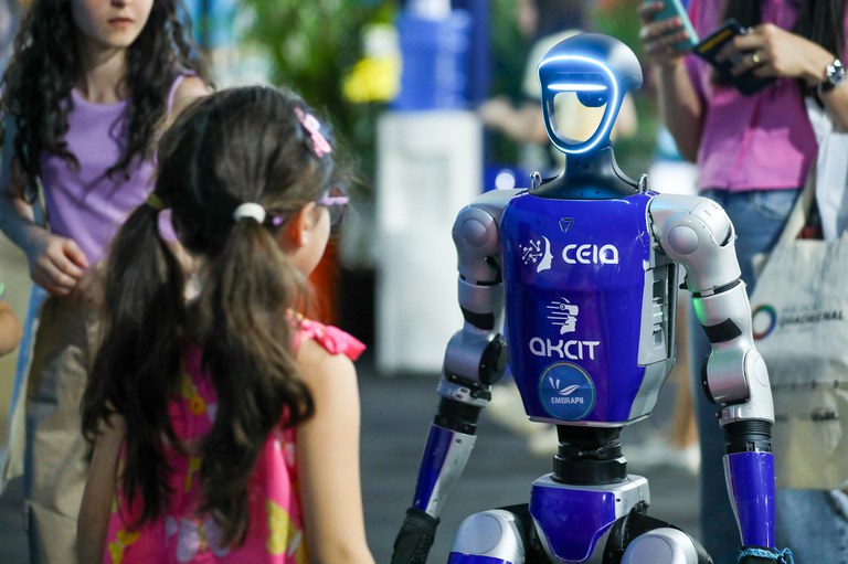 Com investimento recorde, ciência volta a ser eixo do desenvolvimento nacional