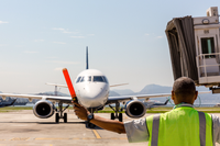 Mais de 56 Maracanãs lotados: Brasil recebe 4,4 milhões de visitantes internacionais entre janeiro e abril