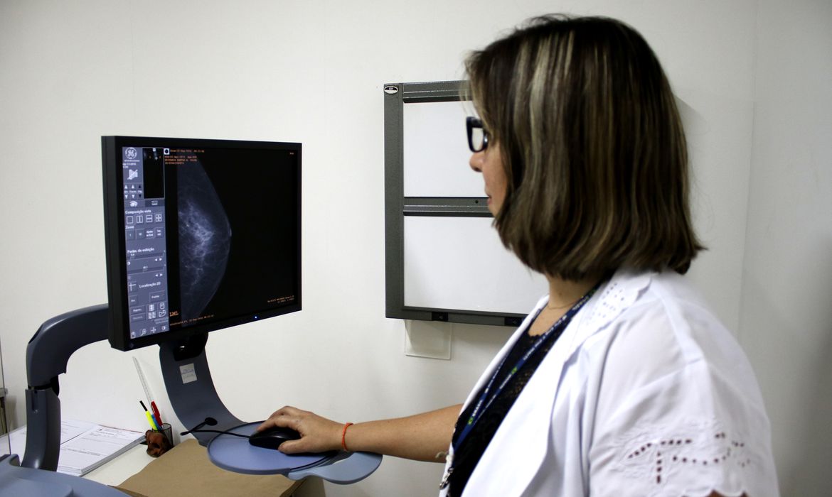 Programa amplia acesso à reconstrução mamária para mulheres com câncer de mama