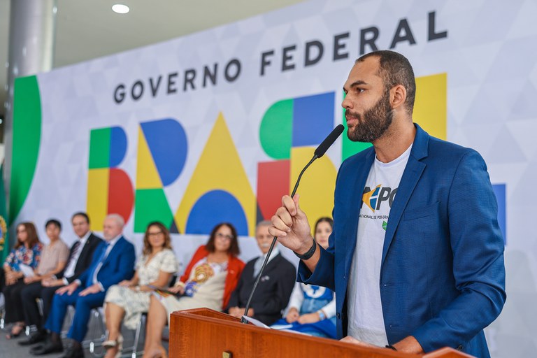 Bolsas de estudo e pesquisa da Capes, CNPq e MEC são reajustadas - imagem-