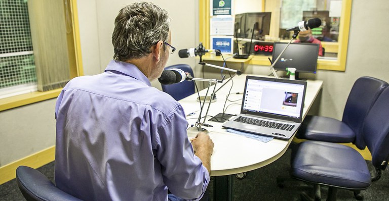 Governo lança editais para ampliação da radiodifusão comunitária