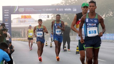 Atletas no percurso da Copa Brasil