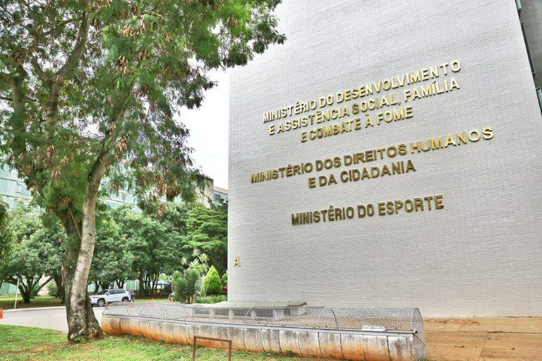 Justiça Federal já determinou retirada do conteúdo das redes no último 12 de março