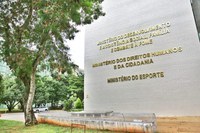 É falsa indenização prometida pela página "Caso Auxílio Brasil"