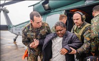 Helicópteros não estão sendo impedidos de ajudar em resgates no RS