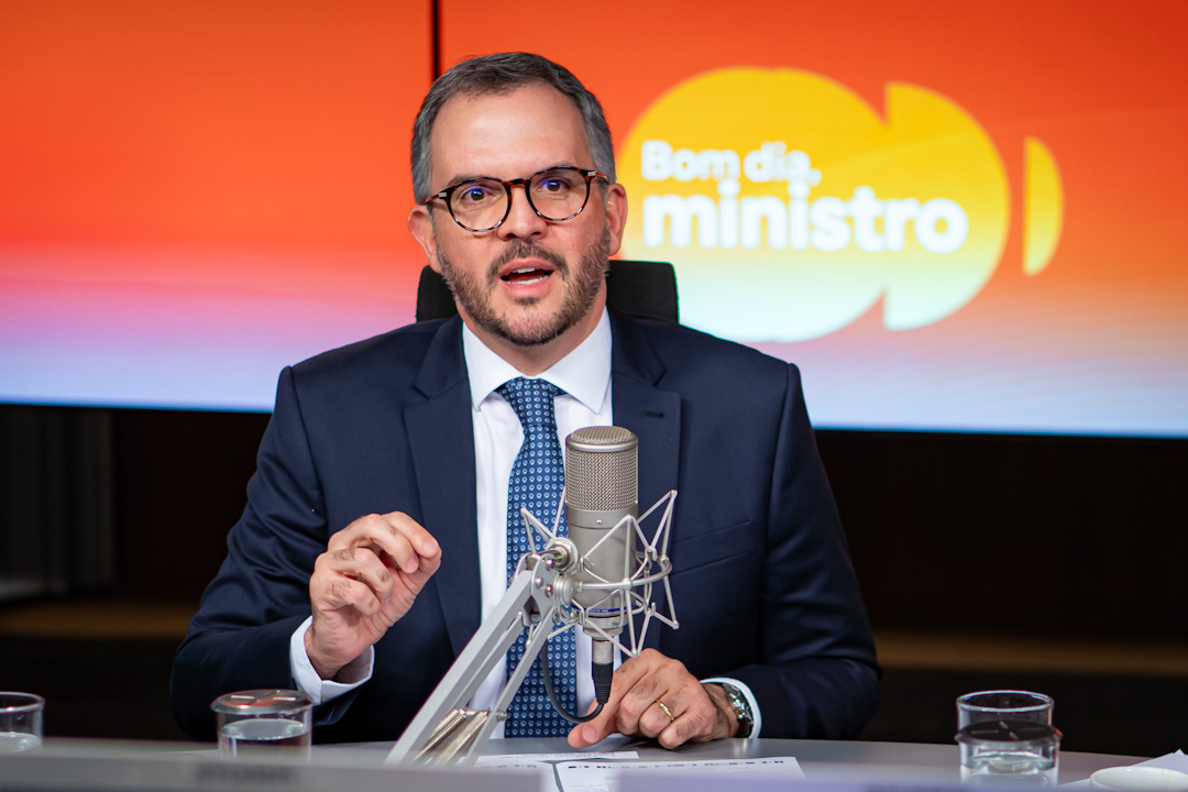 “O Governo agiu rápido para reduzir os impactos da crise do combustível”, diz o titular do MPor, Tomé Franca