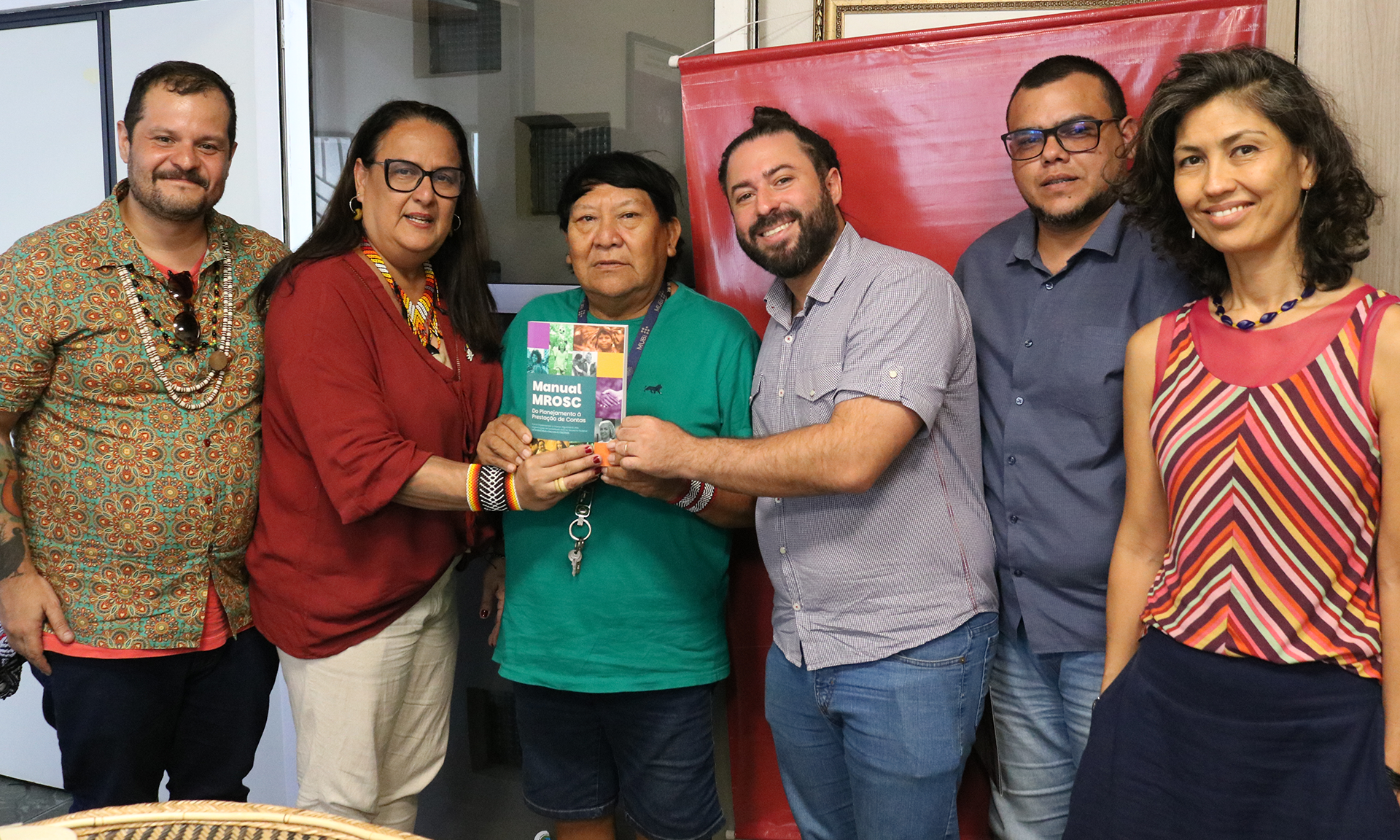 Distribuição do manual sobre parcerias já ultrapassa 2 mil exemplares