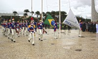 Presidente Bolsonaro e ministros participam de cerimônia em homenagem ao Dia da Bandeira