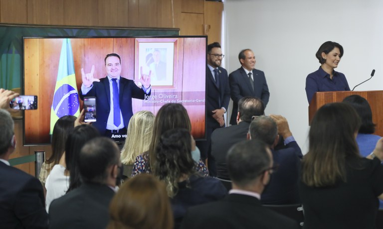 MINISTRO_SURDOS E MUDOS+.jpg