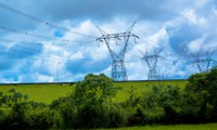 Presidente edita Medida Provisória para tratar dos impactos financeiros ao setor elétrico decorrentes da crise hídrica