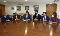 Presidente prorroga por três meses pagamento do Auxílio Emergencial 2021 à população de baixa renda afetada pela Covid